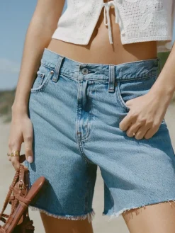 High Rise Loose Denim Shorts With Fray Hem*Abercrombie & Fitch Best