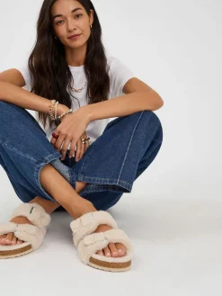 Fluffy Buckle Slippers*Accessorize Outlet