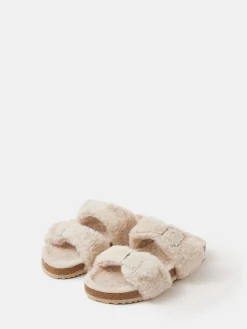 Fluffy Buckle Slippers*Accessorize Outlet