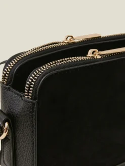 klassieke suèdeachtige crossbodytas*Accessorize Sale