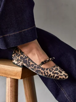 - Cressida Pumps Met Strikdetail*Linzi Best