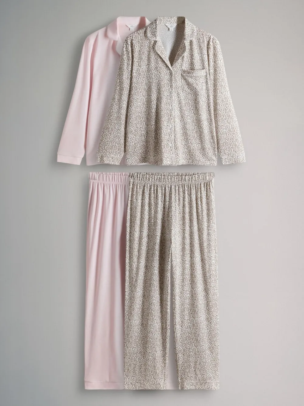 - 2 Pack Polyester Viscose Blend Pyjama's met doorlopende knoopsluiting en bies*The Set Hot