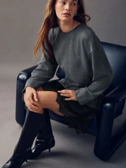 - 2-In-1 Zacht aanvoelende trui met kanten rok*Next Clearance