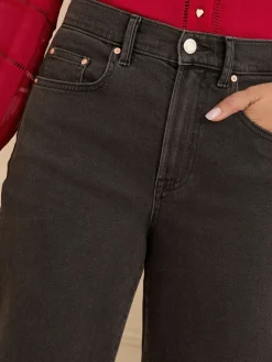 - Barrel jeans*Love & Roses