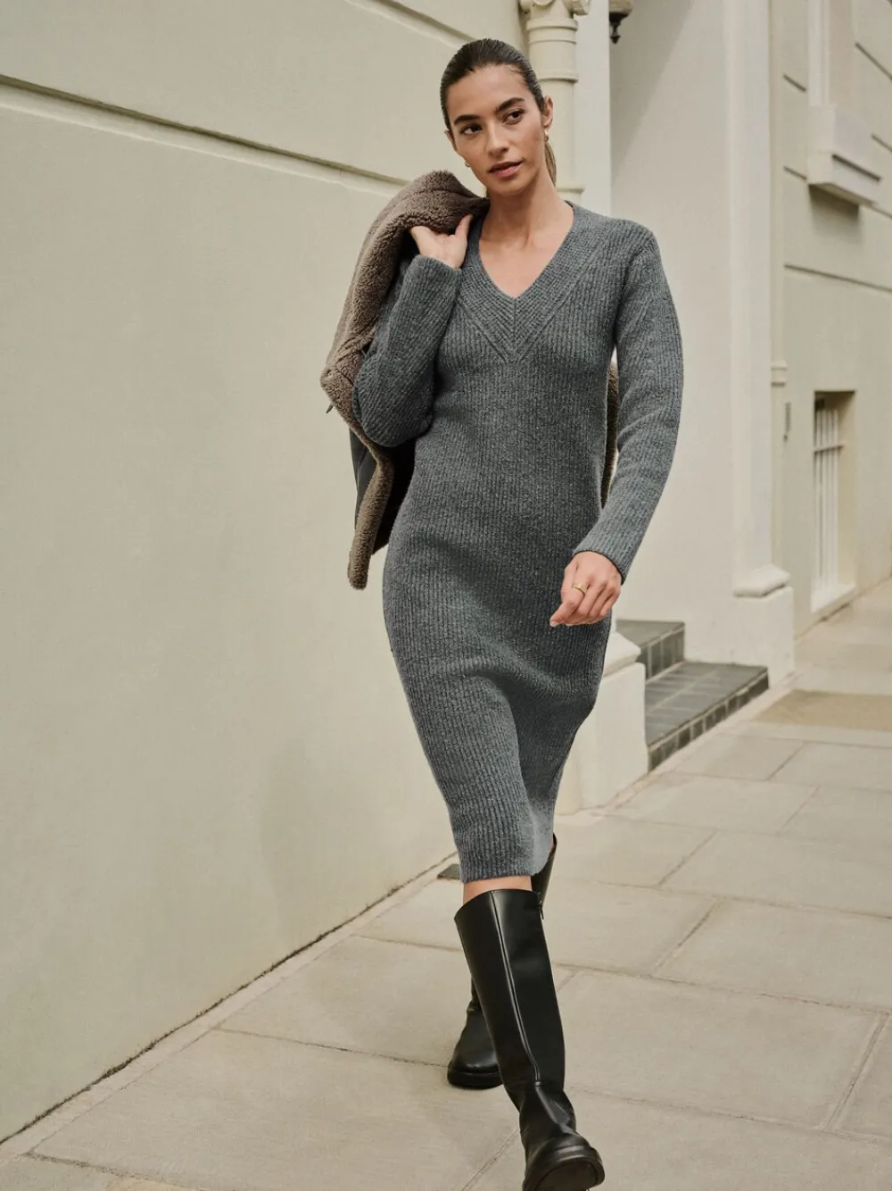 - Super Soft V-Neck Midi Dress With Wool*Next Sale