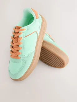 - Chunky sneakers met veters en plateauzool*Next Hot
