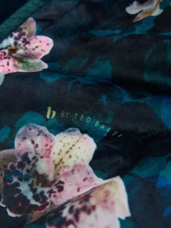 Blauwgroene knusse bloemenbadjas*B by Ted Baker Hot