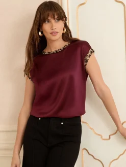 Bessenrood - Print Satin Front Jersey Back Crew Neck Blouse*Love & Roses