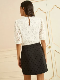 - Mini Skirt*Love & Roses