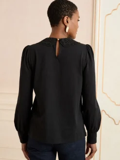 - - Blouse*Love & Roses