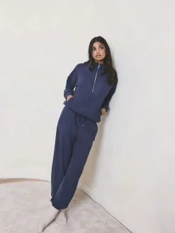 - Fleece met rits tot aan de borst*Next New