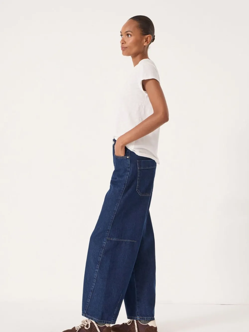 - Bree Barrel Leg Jeans*Hush Hot