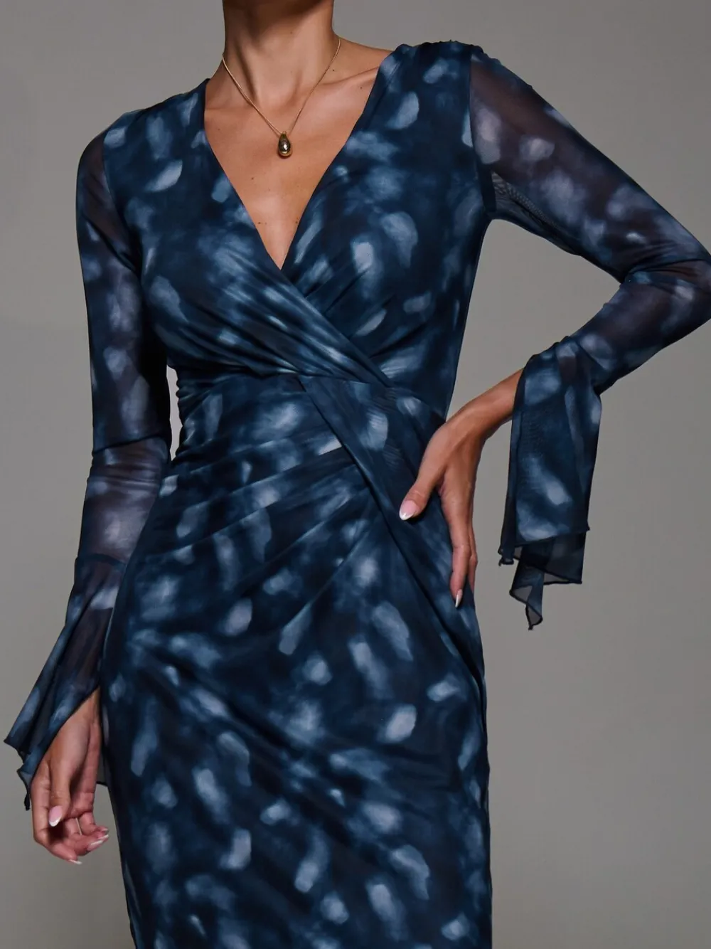 - Long Sleeve Mesh Bodycon Dress*Jolie Moi Clearance