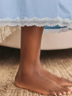 - - Modal kamerjas met kanten afwerking*Laura Ashley New