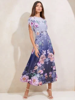 Blauw - ombré midi-jurk met bloemenprint, tulpmouwen en fit en flare-model*Lipsy New
