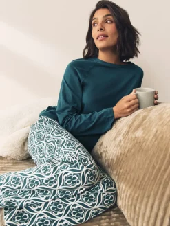 - Pyjama met lange mouwen*Next Discount