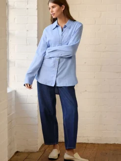 - Ruimvallend 100% katoenen button-down casual overhemd met lange mouwen*Next Hot