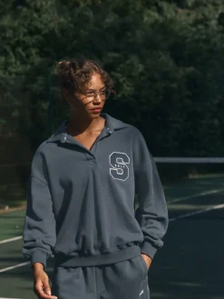 - Rugbys sweatshirt*self. Hot