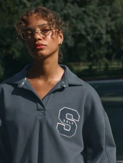 - Rugbys sweatshirt*self. Hot