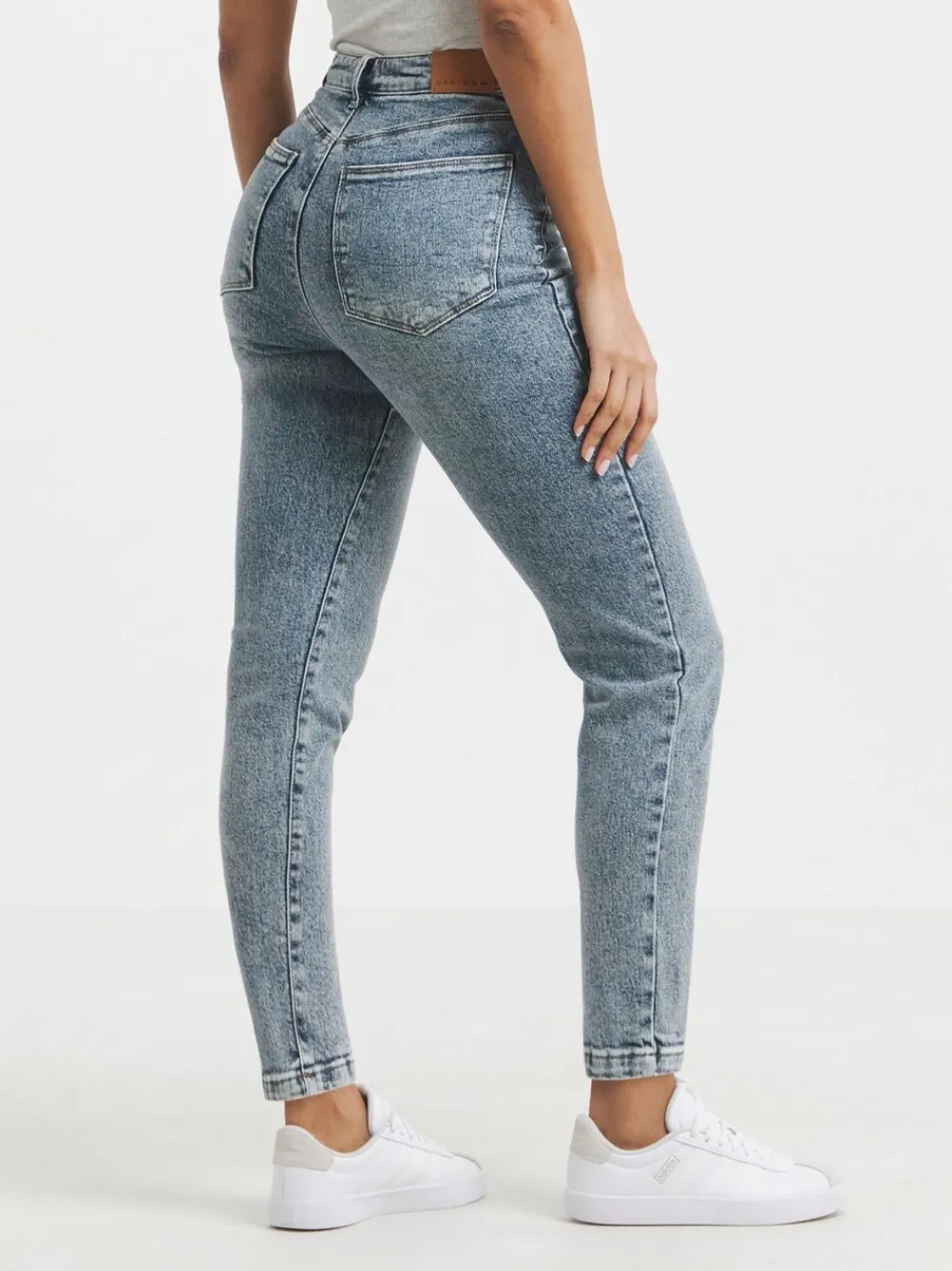 - smalle Mom jeans*Simply Be Clearance