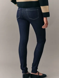 - Skinny jeans met 360° stretch*Next Clearance