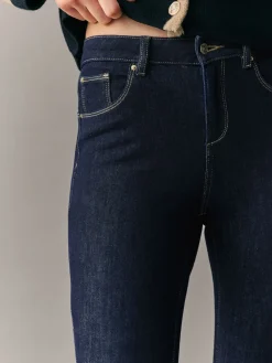 - Skinny jeans met 360° stretch*Next Clearance