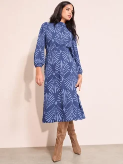 - Midi-jurk met opstaande kraag en lange mouwen en strikdetail*Friends Like These Outlet