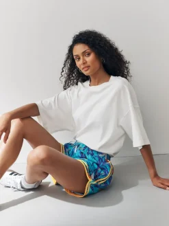 Blauwe print - Sportshort met contrasterende Streep*Next Discount