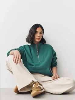 - Relaxed fit sweatshirt van zware katoenrijke jersey met ritssluiting bij de hals*Next Online