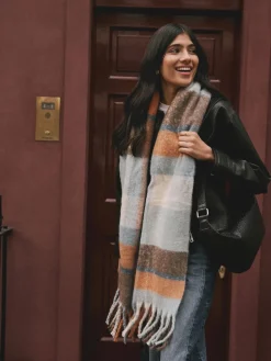 - Zware sjaal van geborstelde stof*Next Online