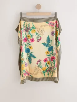 Bloemenmotief - Vierkante satijnen sjaal*Next Hot