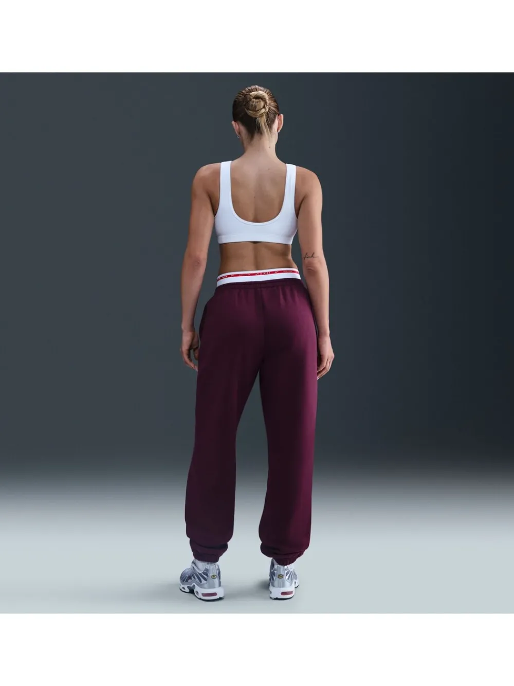 - oversized Phoenix fleece joggingbroek met hoge taille en grafisch logo*Nike Online