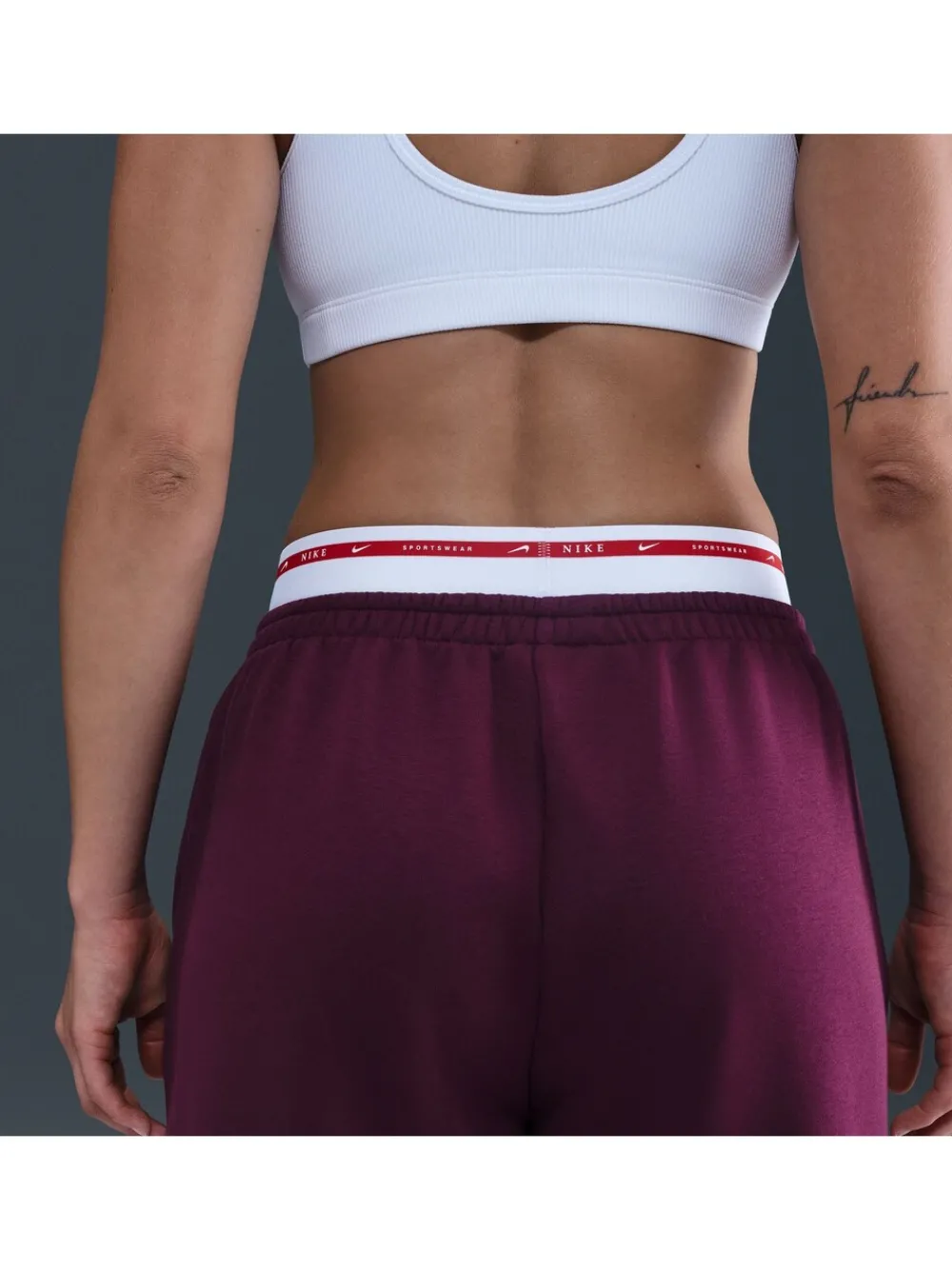 - oversized Phoenix fleece joggingbroek met hoge taille en grafisch logo*Nike Online