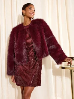 - - Kort kraagloos jack van imitatiebont*Friends Like These Clearance