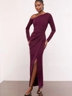 - - Lange jurk met lange mouwen, blote schouders en gerimpelde taille*Lipsy Best