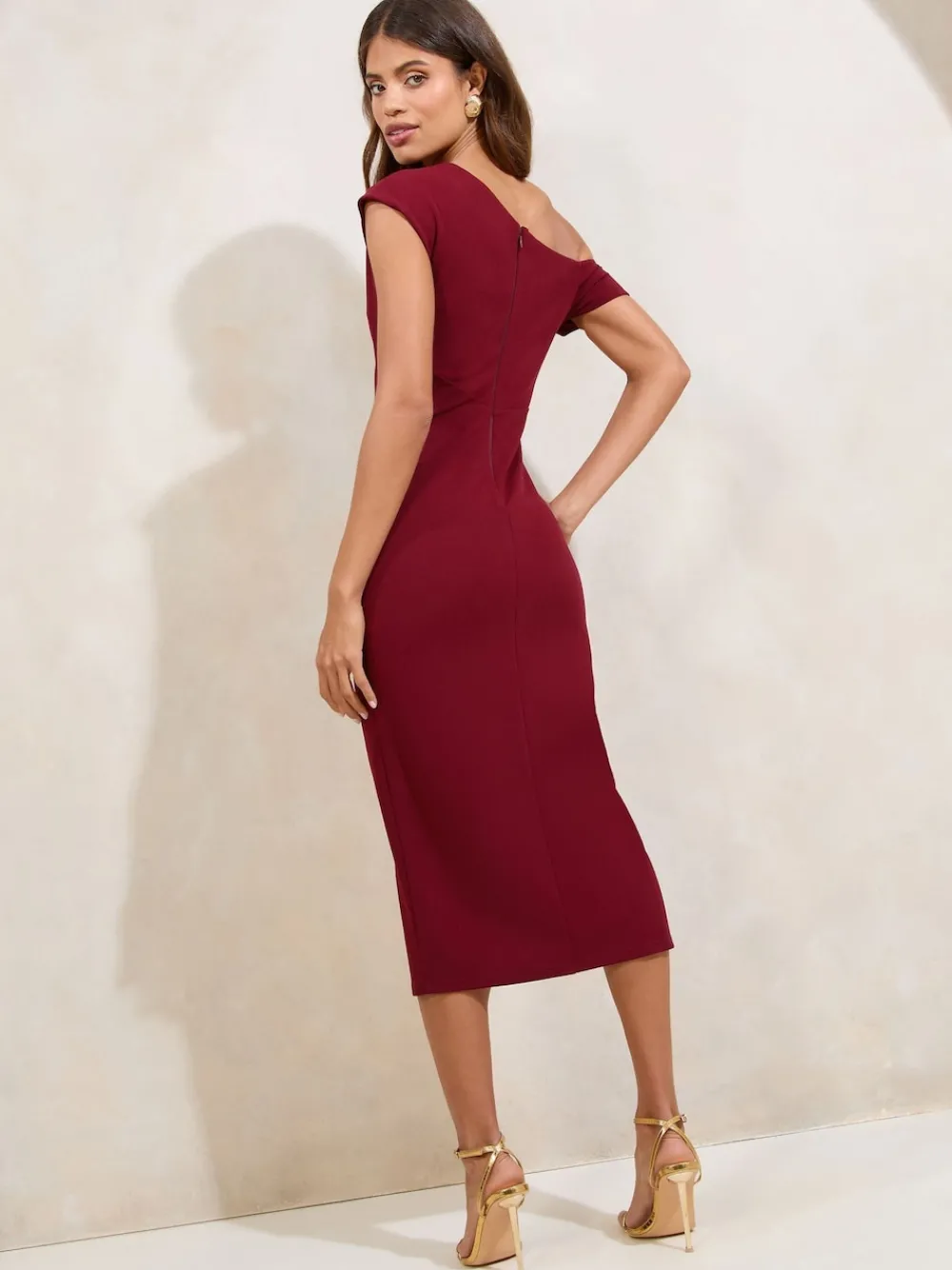 - - Midi-jurk met blote schouders en gerimpelde taille*Lipsy Hot