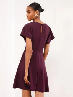 - miniskaterjurk met hardwaredetail*Lipsy Clearance