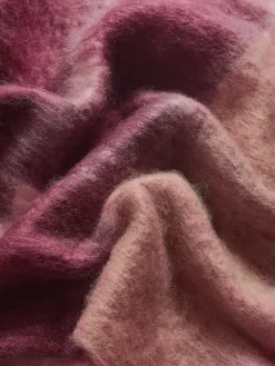 Bordeauxrood geruit - Cosy geborstelde sjaal*Lipsy