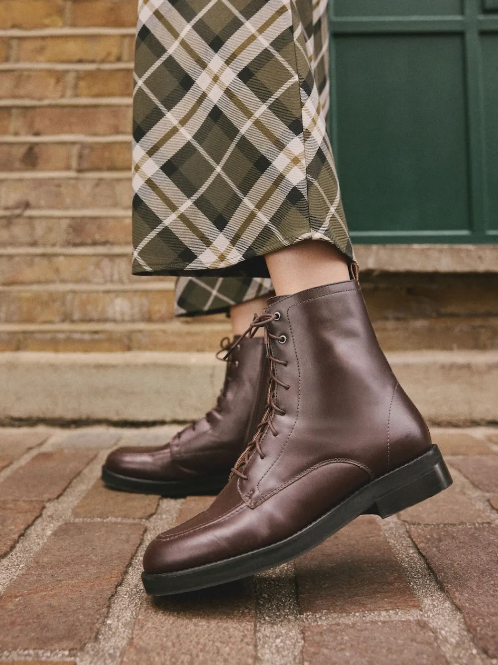 - Forever Comfort® - Enkellaarzen met vetersluiting*Next Sale