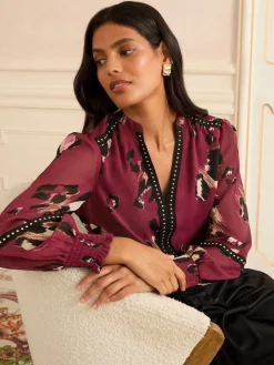 - Print blouse met inkeping bij de hals en hardware*Love & Roses New