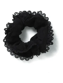 Broderie Trim Scrunchie*Aela Best