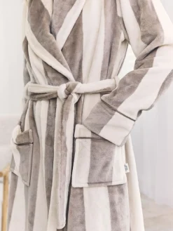 - Fleece Stripe Dressing Gown*Chelsea Peers Best