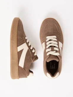 Bruin - Lace Up Retro Gumsole Sports Trainers*Friends Like These New