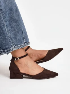 - Dolly pumps met lage blokhak en wijde pasvorm*Linzi