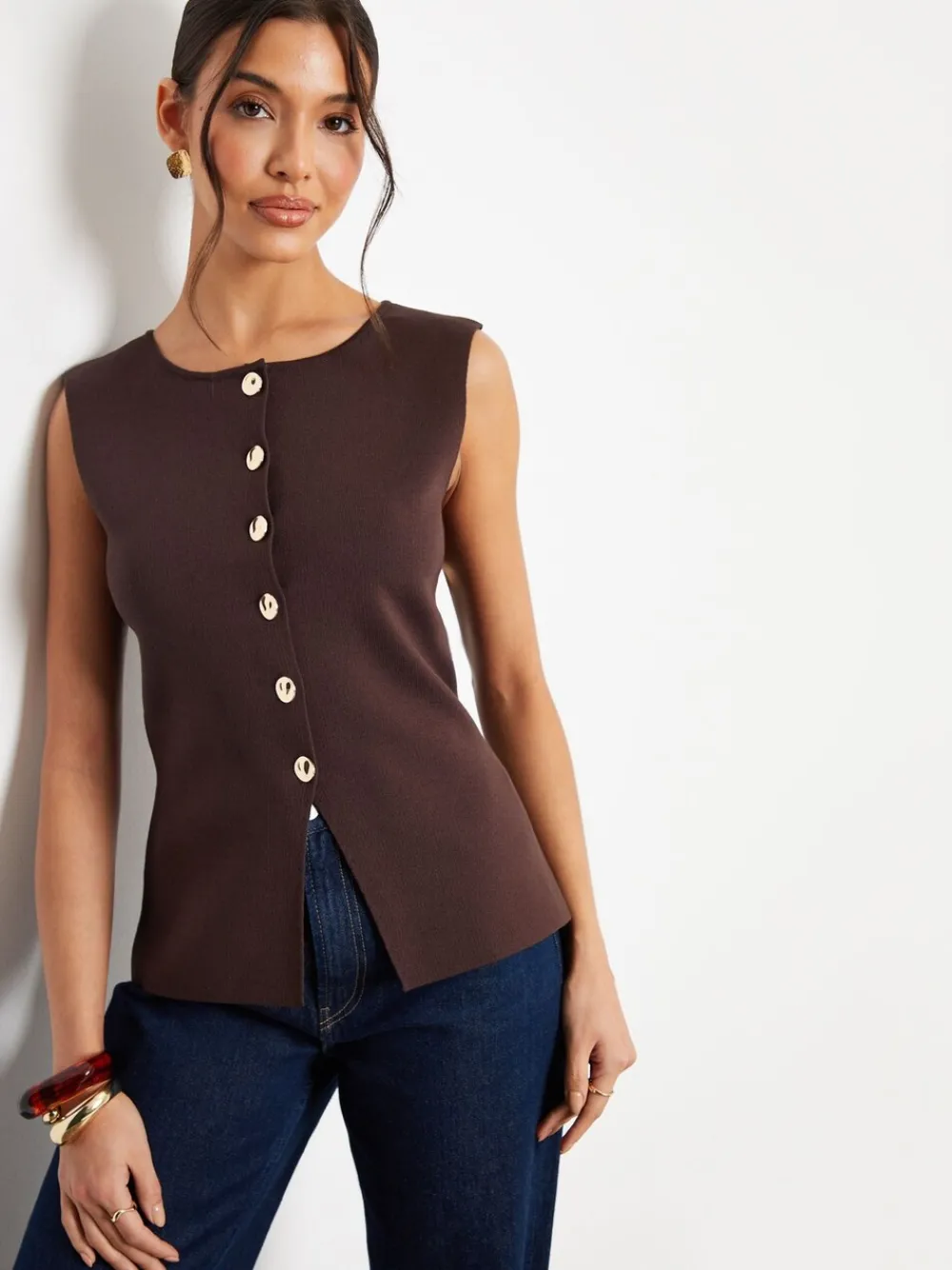 Bruin - Ribbed Knitted Waistcoat*Threadbare Hot