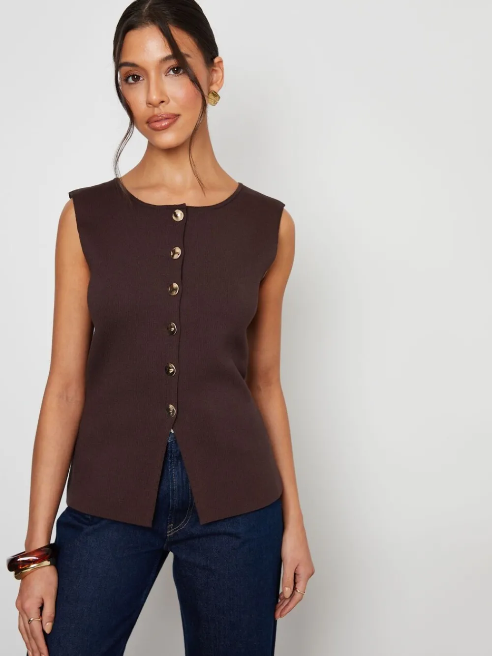 Bruin - Ribbed Knitted Waistcoat*Threadbare Hot
