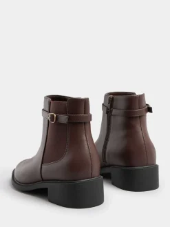 - Buckle Elastic Boots*Yours Curve Online