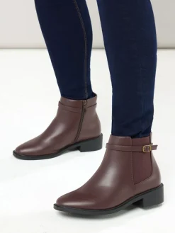 - Buckle Elastic Boots*Yours Curve Online