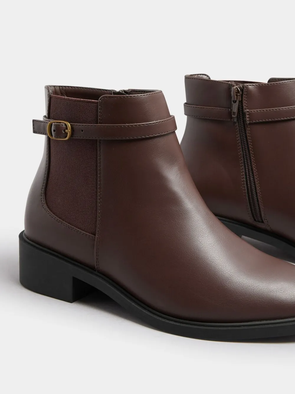 - Buckle Elastic Boots*Yours Curve Online