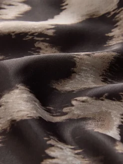 - Satijnen midirok*Next Hot